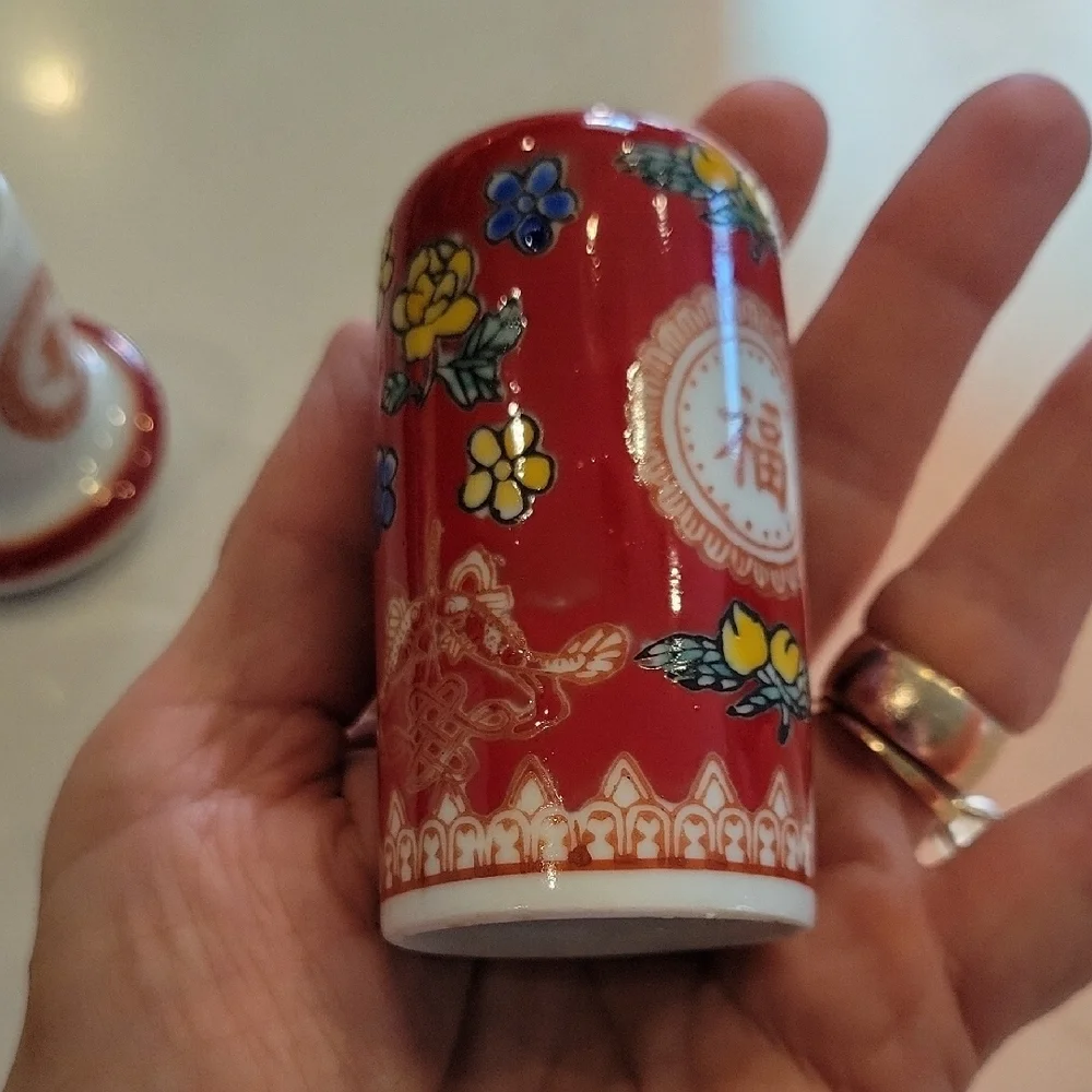 Decorative Red Ceramic Kitchen Tool